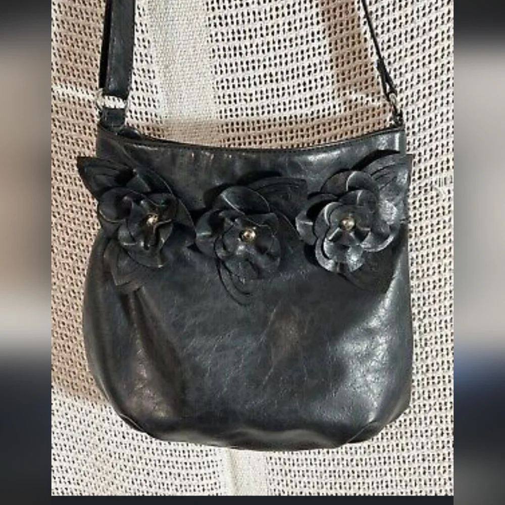 Nicole Miller shoulder bag cute details flowers pvc black
